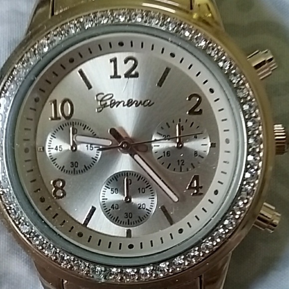 Watch - Picture 3 of 3